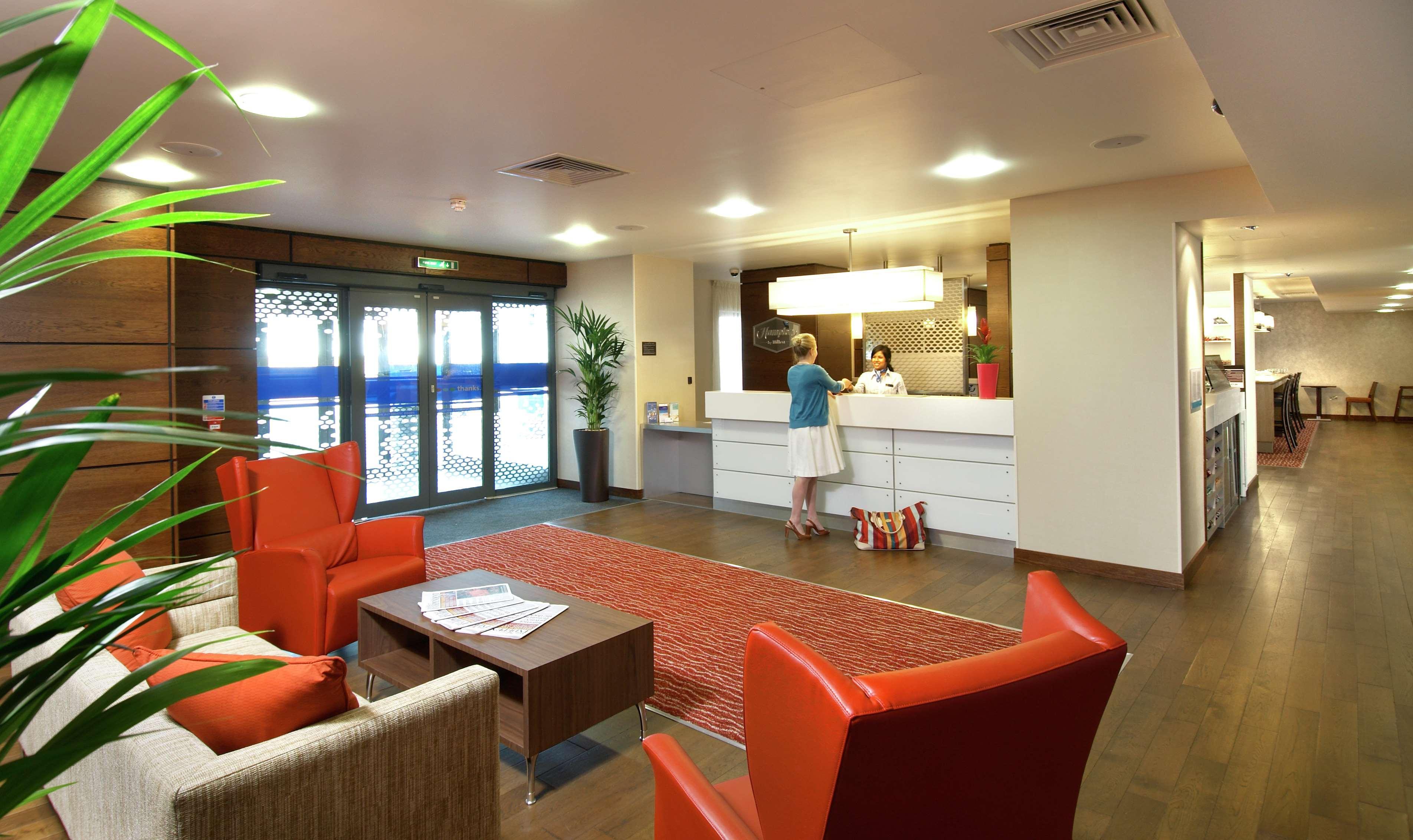 Hampton By Hilton Corby Hotel Beltér fotó