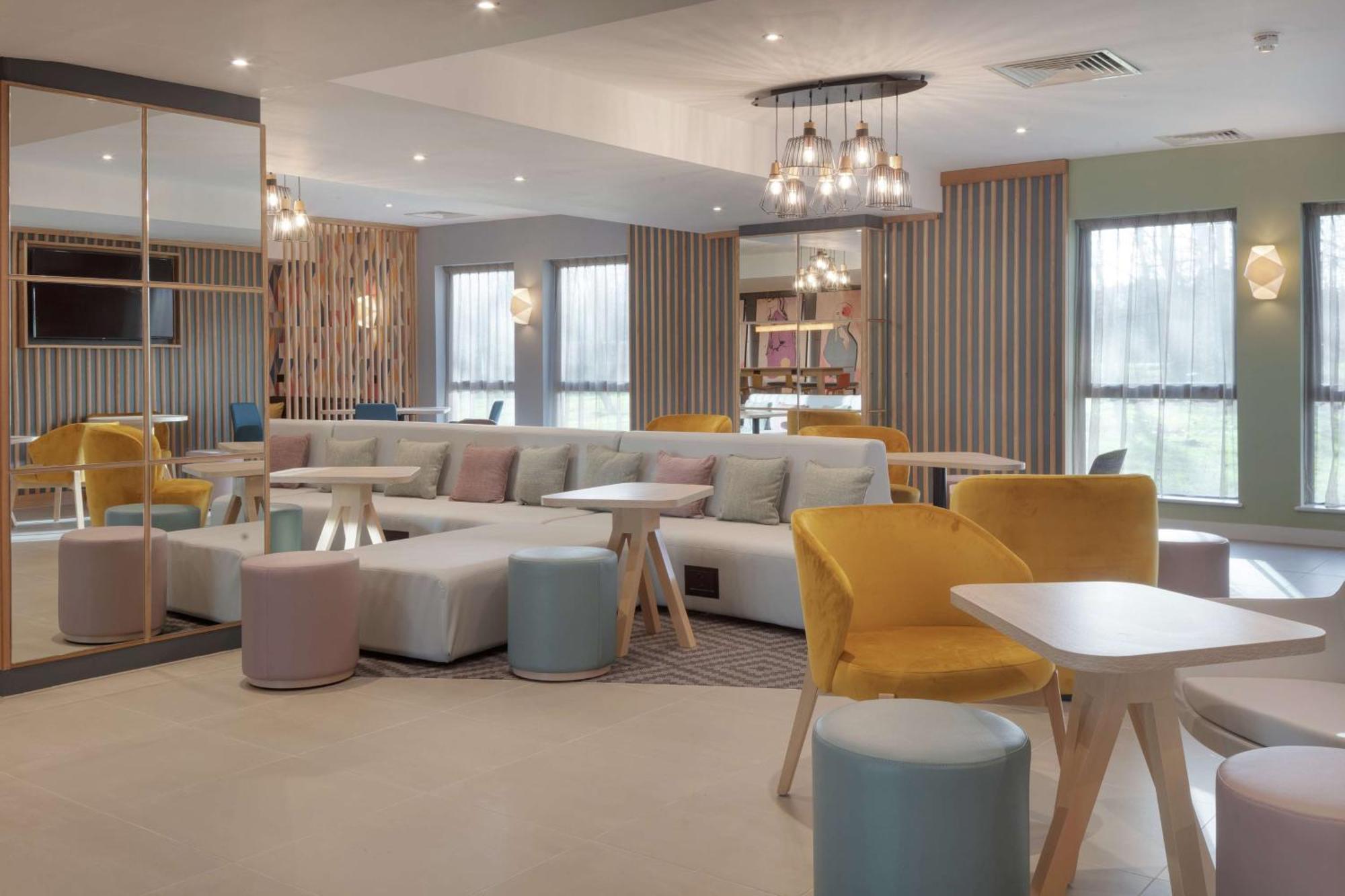 Hampton By Hilton Corby Hotel Kültér fotó